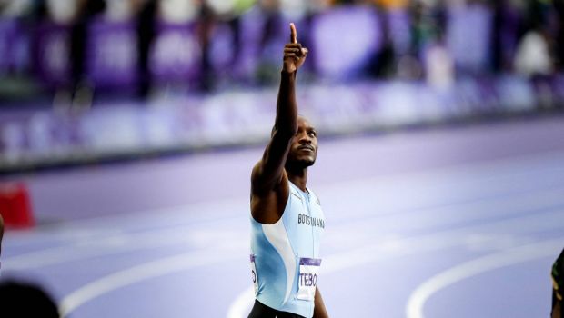 
	Cursă istorică la 200 m: noul campion olimpic vine din Botswana! Marele favorit, americanul Noah Lyles, a ieșit de pe pistă într-un cărucior cu rotile
