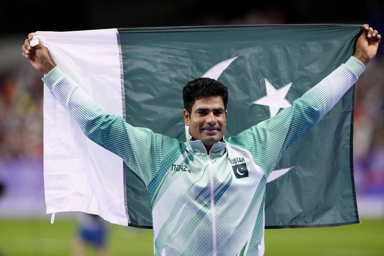 Superman din Pakistan! Medalie de aur cu record olimpic pentru atletul-minune Arshad Nadeem_1