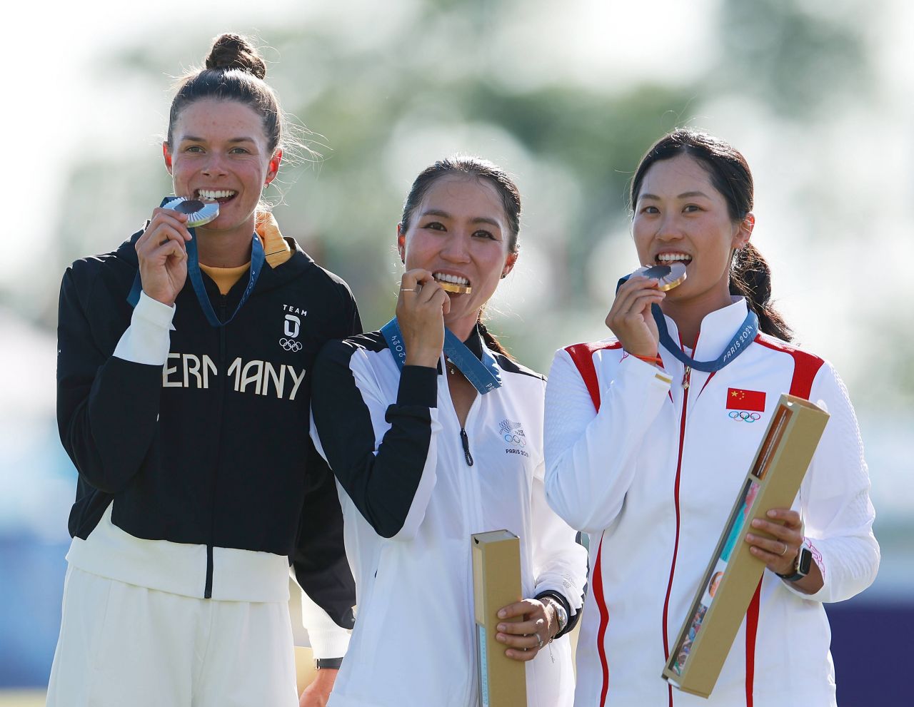 Ea este campioana olimpică de la Paris cu cel mai scurt nume posibil!_14