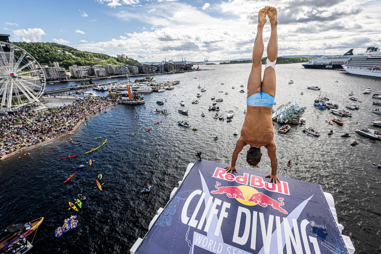 Medalie de bronz! Constantin Popovici rămâne în lupta pentru un nou titlu în Seria Mondială Red Bull Cliff Diving _1