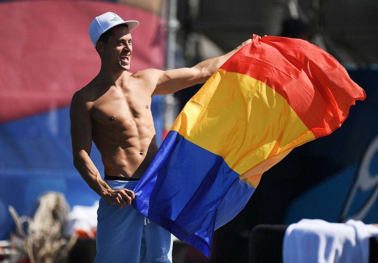 Medalie de bronz! Constantin Popovici rămâne în lupta pentru un nou titlu în Seria Mondială Red Bull Cliff Diving _5