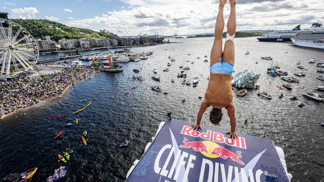 Seria Mondiala Red Bull Cliff Diving Constantin Popovici Constantin Popovici sarituri in apa oslo Red Bull Cliff Diving