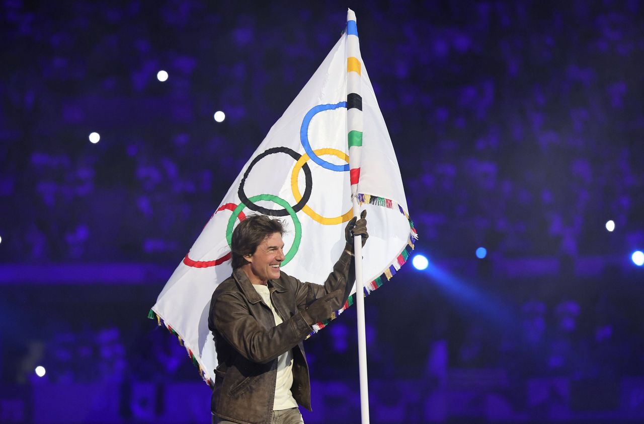 Tom Cruise, cascadorii spectaculoase la ceremonia de închidere a Jocurilor Olimpice de la Paris_2