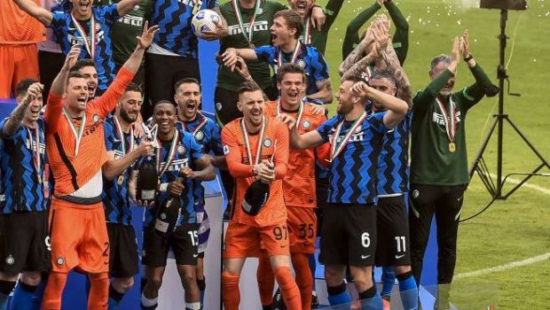 
	Fără vreo șansă să joace în poarta lui Inter Milano, a fost împrumutat tot în Serie A!
