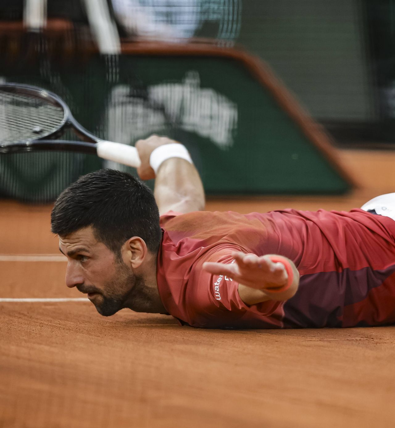 A făcut o pauză de la celebrul regim. Imagini rarisime cu Novak Djokovic sărbătorind medalia de aur cucerită la Paris_4