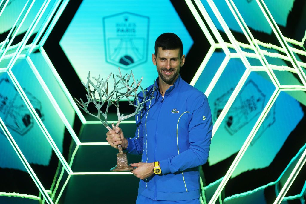 A făcut o pauză de la celebrul regim. Imagini rarisime cu Novak Djokovic sărbătorind medalia de aur cucerită la Paris_46