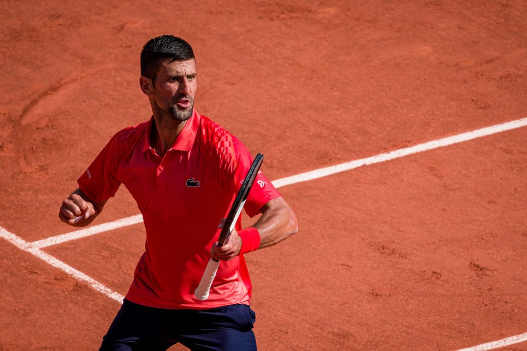 A făcut o pauză de la celebrul regim. Imagini rarisime cu Novak Djokovic sărbătorind medalia de aur cucerită la Paris_60