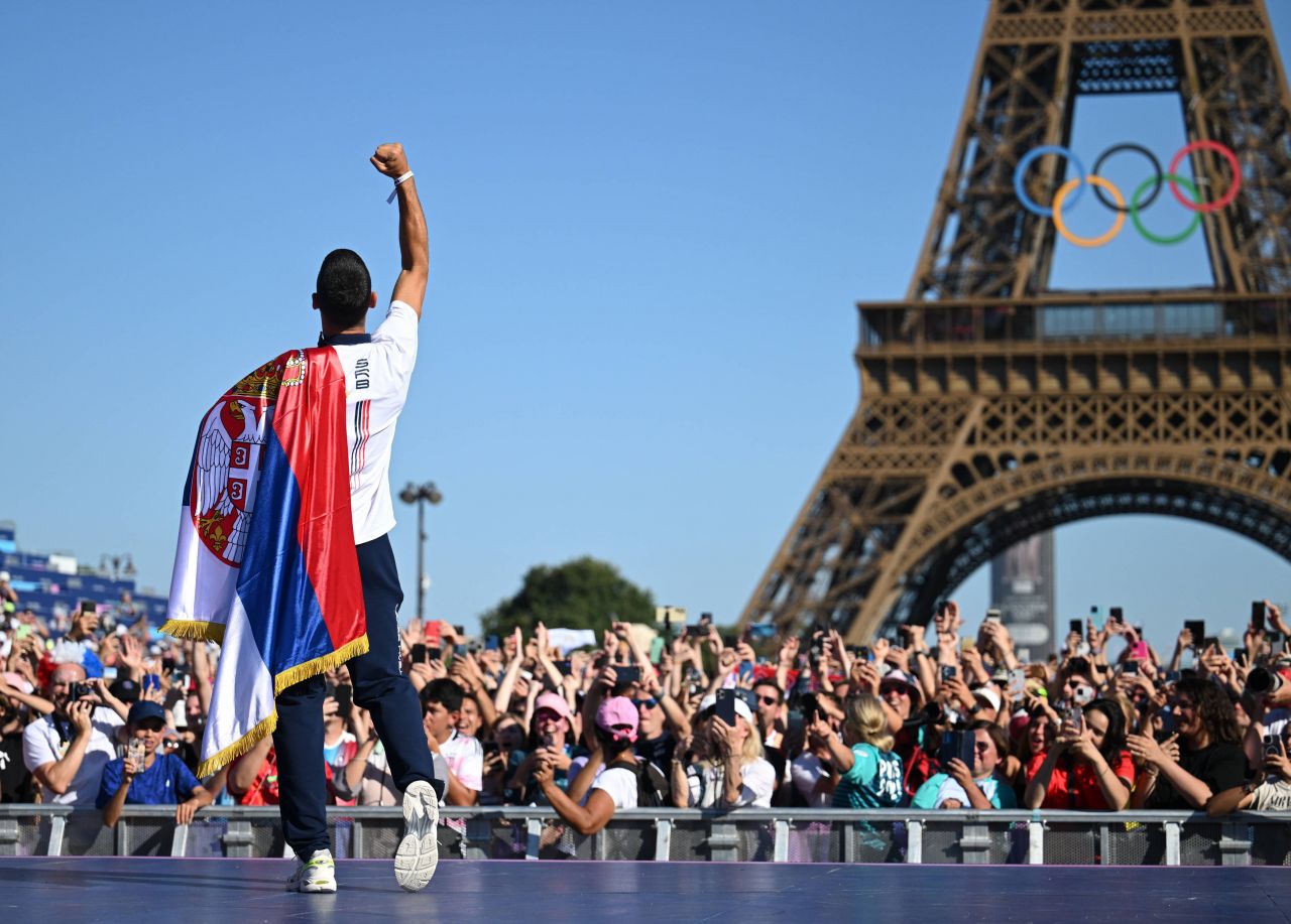 Novak Djokovic l-a emoționat până la lacrimi pe Sam Querrey: ”N-am plâns nici când m-am căsătorit sau la nașterea copiilor. Soția a plâns și ea” _2