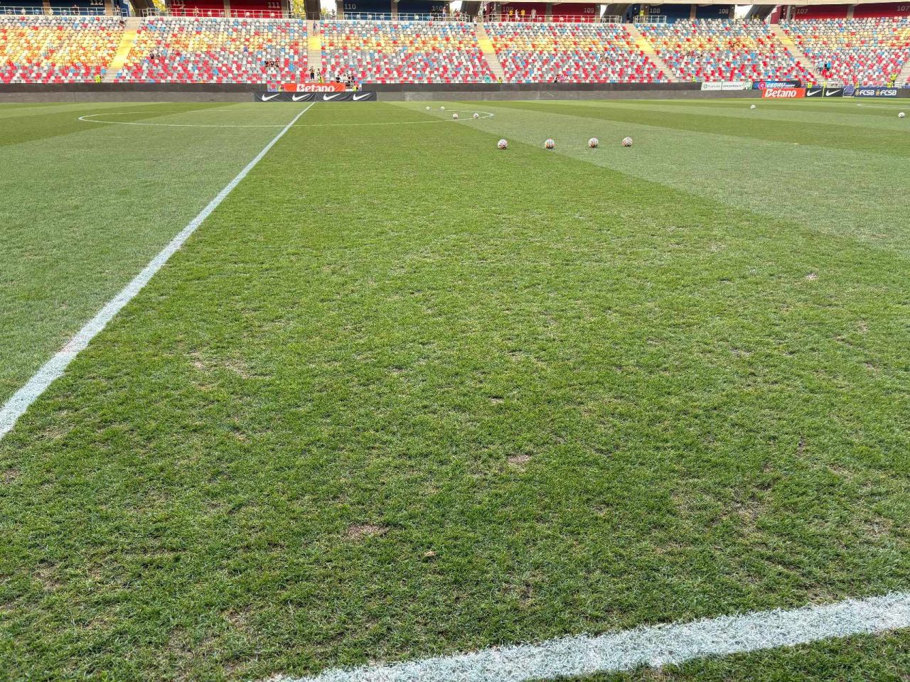 Cum arată gazonul de pe stadionul din Ghencea cu două ore înainte de FCSB - Sparta Praga (21:30, LIVE pe VOYO și PRO TV)_10