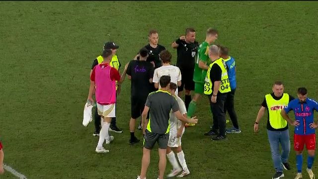 "O să te vadă Dumnezeu!" Ce s-a întâmplat după FCSB - Sparta Praga + MM Stoica, scut în fața arbitrilor_6