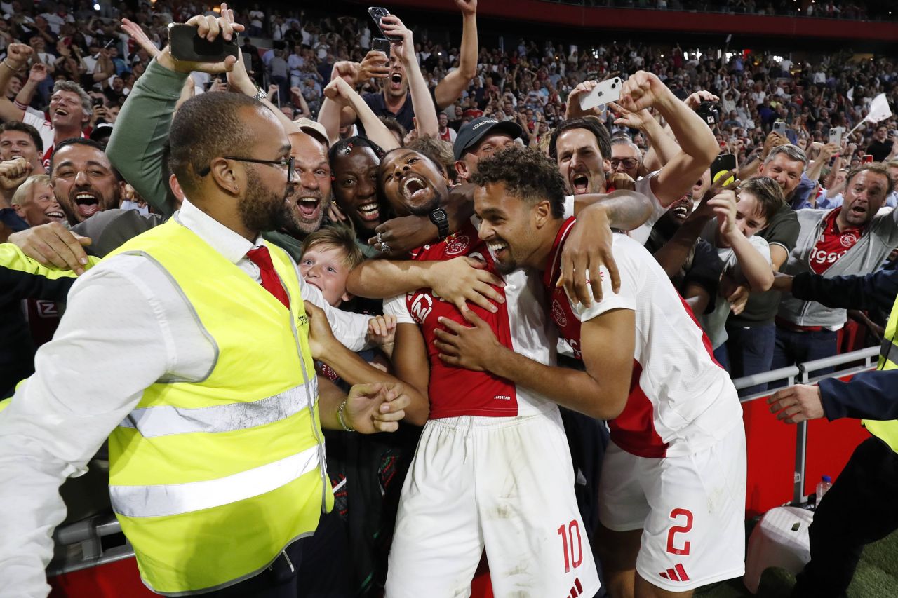 Ajax s-a calificat în play-off-ul Europa League după 34 de lovituri de departajare! Portarul de 40 de ani a apărat 5 și a transformat_9