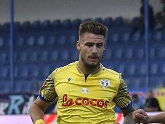 
	A înscris un supergol în Slobozia - Petrolul, iar la flash-interviu a apărut copleșit de emoții: &rdquo;Pentru tata! El e exemplul meu în viață&rdquo;
