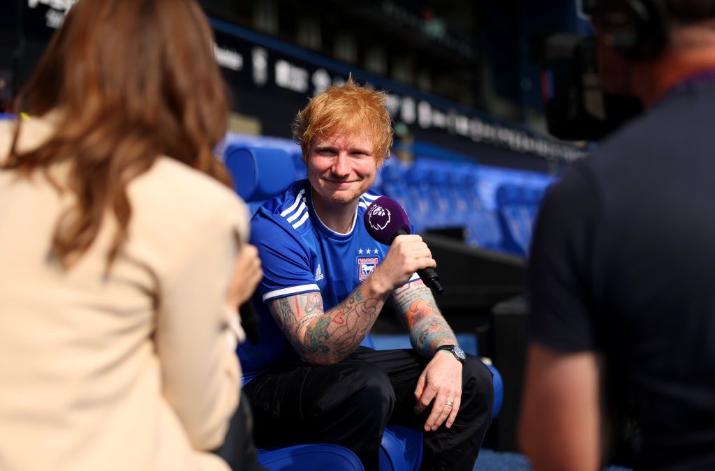 Motivul pentru care Ed Sheeran a plecat la pauză la debutul echipei sale în Premier League_1