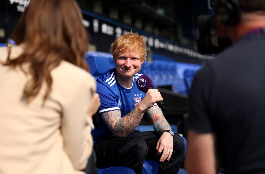 Motivul pentru care Ed Sheeran a plecat la pauză la debutul echipei sale în Premier League_2