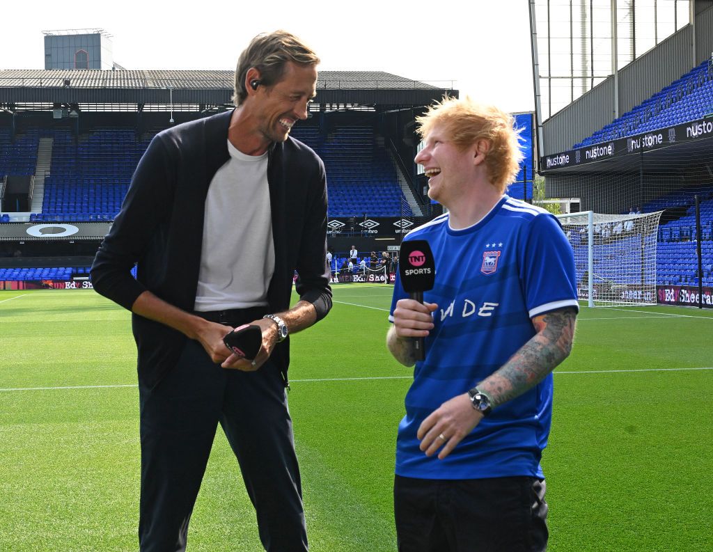 Motivul pentru care Ed Sheeran a plecat la pauză la debutul echipei sale în Premier League_4