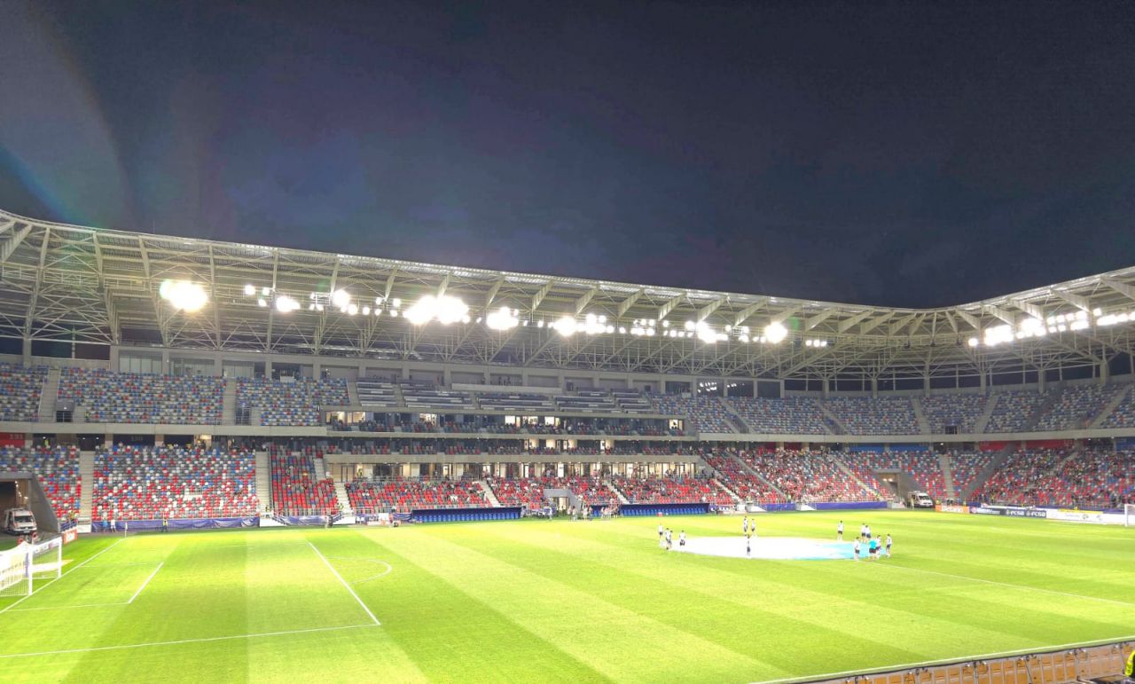 Bate vântul în Ghencea! Fanii FCSB-ului nu s-au înghesuit la stadion pentru meciul cu Poli Iași_3