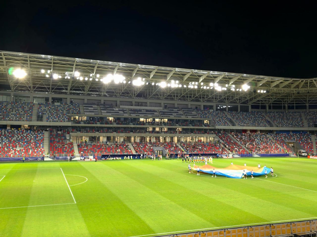 Bate vântul în Ghencea! Fanii FCSB-ului nu s-au înghesuit la stadion pentru meciul cu Poli Iași_5