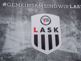 
	Retrogradată în Liga 3 și preluată de 14 acționari! Cum a revenit LASK Linz în elita fotbalului din Austria
