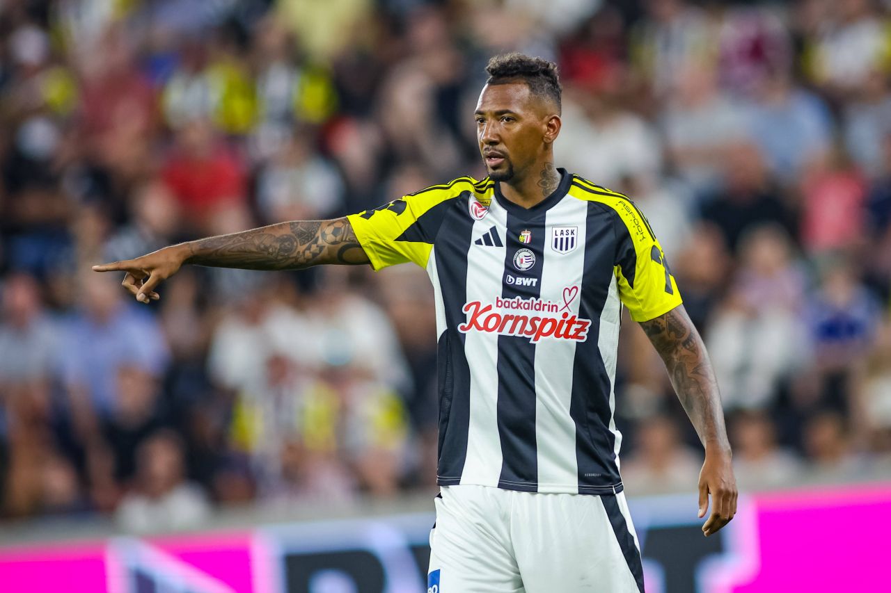 Ce salarii plătește LASK Linz. Jerome Boateng primește de două ori mai mult decât media lotului_13