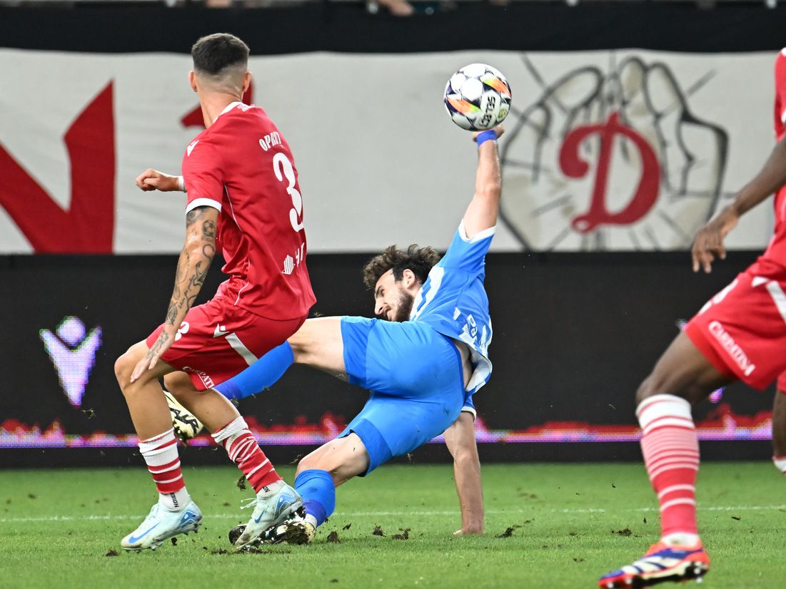 Dinamo - Universitatea Craiova 2-1. ”Câinii” luptă până la capăt și câștigă în nouă jucători_3