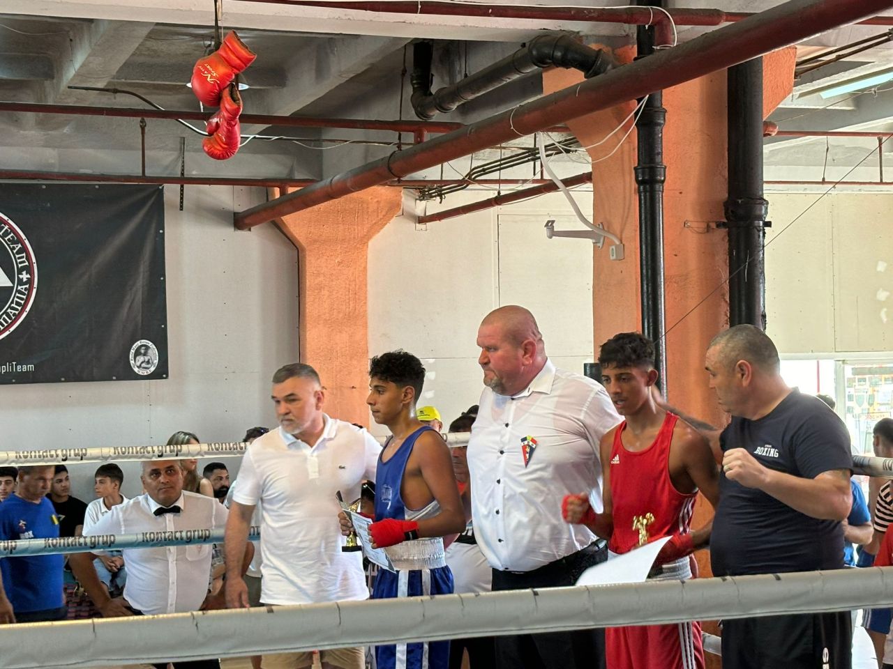 Băieții cu pumni de fier. Cadrele care arată cât de iubit e boxul: Doroftei și alți mari campioni i-au încurajat la "Pionierul" pe juniori la Cupa ACS Spumă Box 2024_45