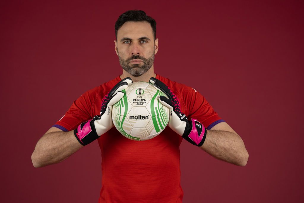 După ce a fost aproape să semneze cu Rapid, Salvatore Sirigu a devenit coleg cu Ionuț Nedelcearu la Palermo_6