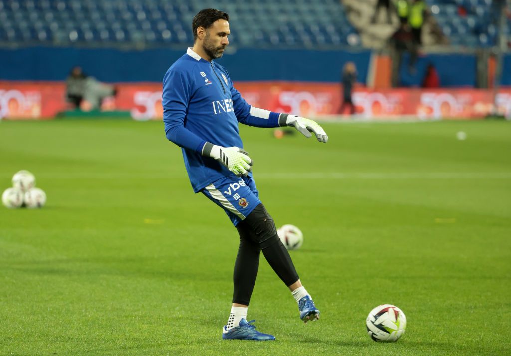 După ce a fost aproape să semneze cu Rapid, Salvatore Sirigu a devenit coleg cu Ionuț Nedelcearu la Palermo_9