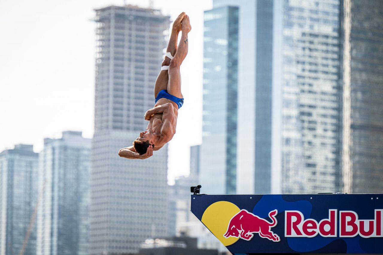 Pe ce loc e Constantin Popovici în clasamentul mondial Red Bull Cliff Diving după ce a cucerit medalia de argint în Canada_3