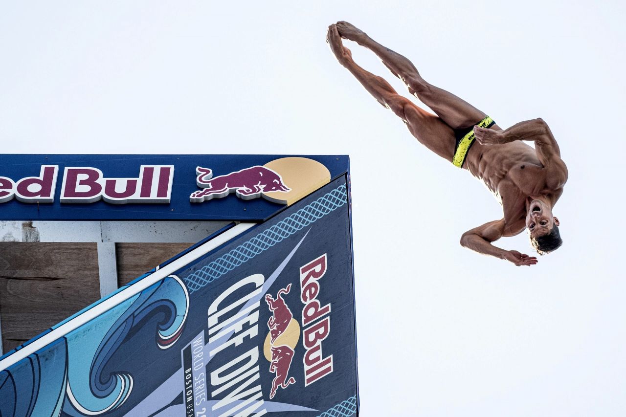 Pe ce loc e Constantin Popovici în clasamentul mondial Red Bull Cliff Diving după ce a cucerit medalia de argint în Canada_4