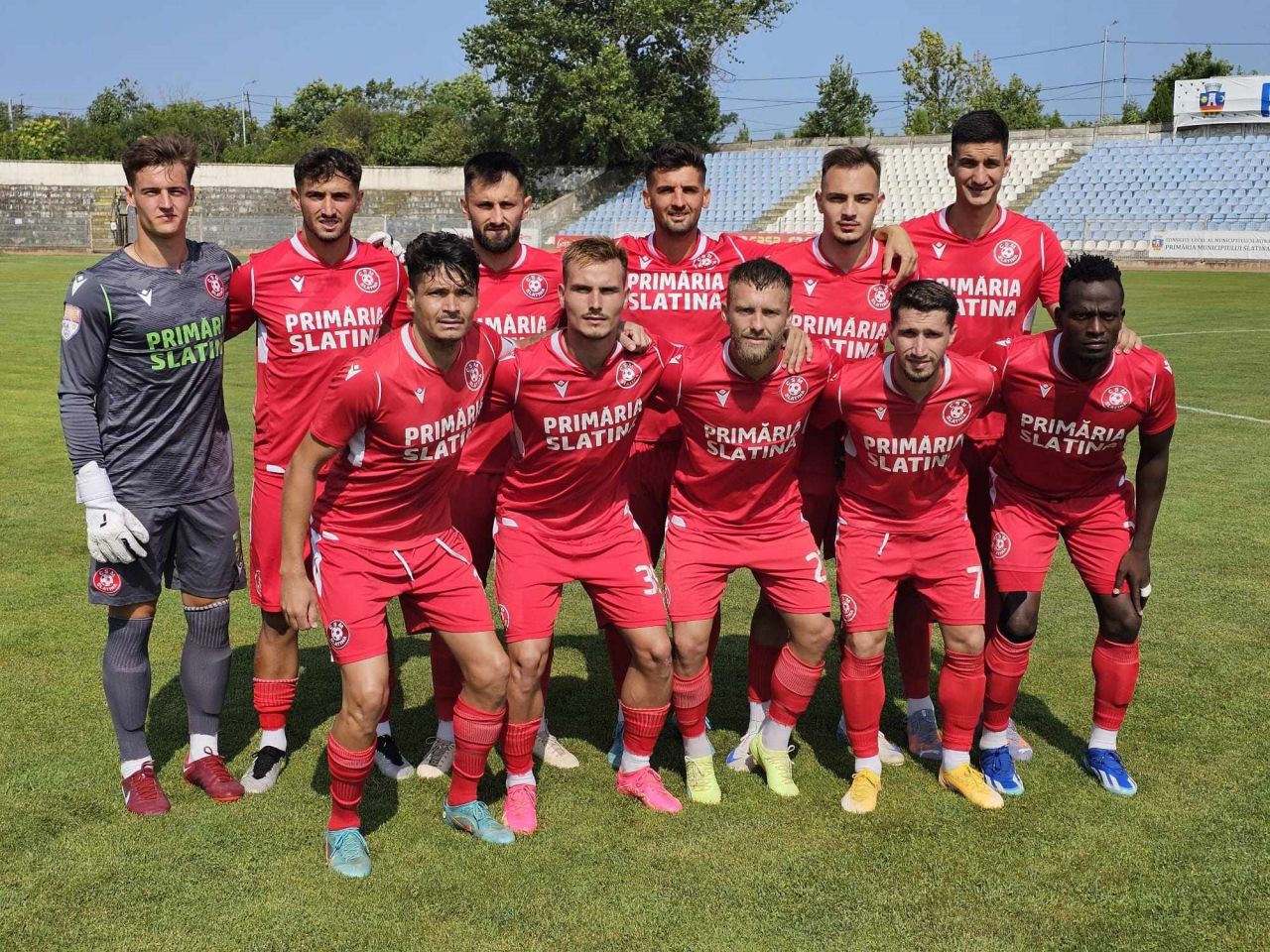 A debutat în Liga 1 acum 18 ani, a jucat la Rapid și acum este golgheterul Ligii 2! ”Va rămâne în staff-ul nostru după retragere”_5