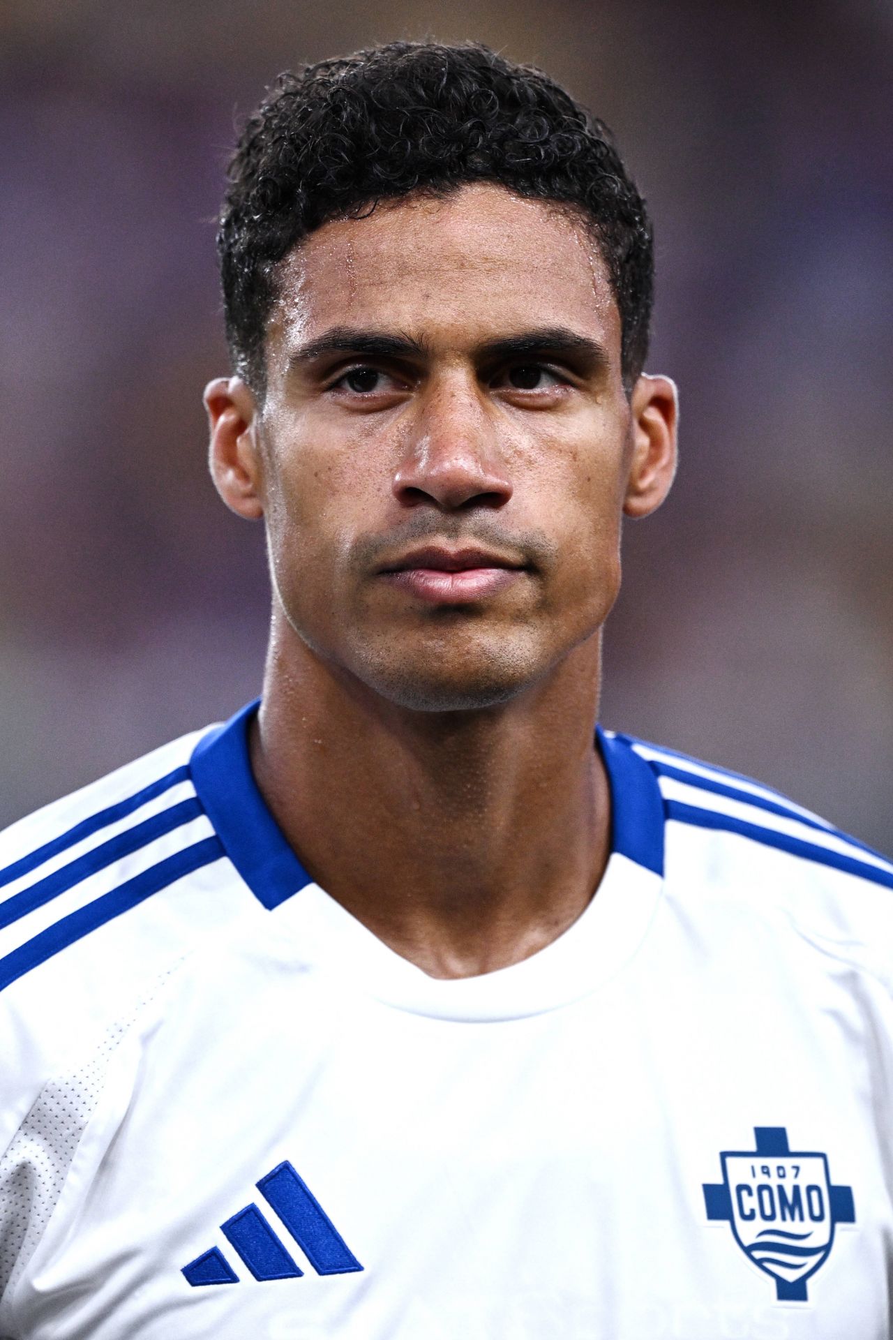 Raphael Varane se poate retrage din fotbal, după doar o lună de contract cu Como! Situația prin care trece fundașul_1