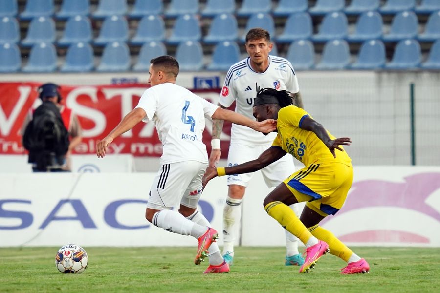 FC Botoșani - Petrolul Ploiești 0-2 | Prahovenii le-au băgat "mortu-n casă" în ultimele minute ale partidei_1