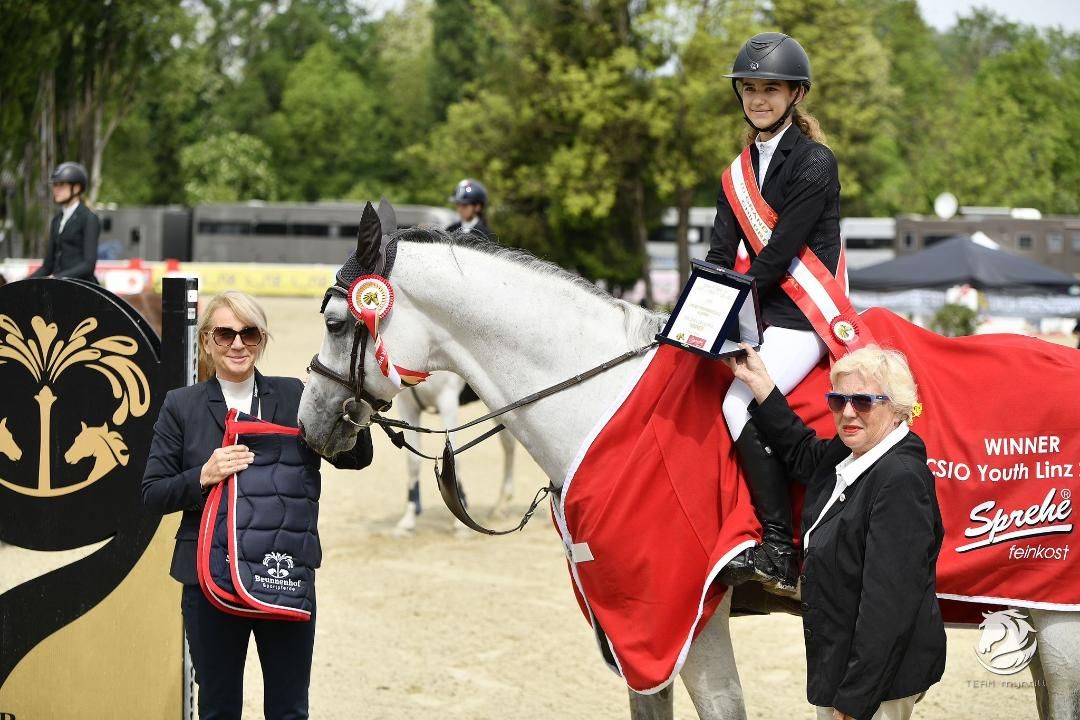 Daria Copos, fiica lui George Copos, e sportivă de performanță. "Am voință, voi putea ajunge la acest vis!"_3