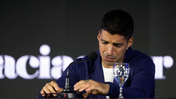 
	Cu lacrimi în ochi, Luis Suarez și-a anunțat retragerea din fotbalul internațional: &quot;Mulțumesc mult!&quot;
