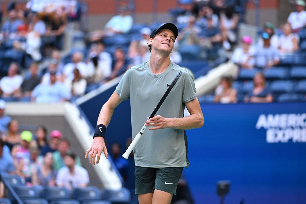 În mijlocul scandalului de dopaj, Jannik Sinner a câștigat un punct „de PlayStation” în semifinala US Open_3