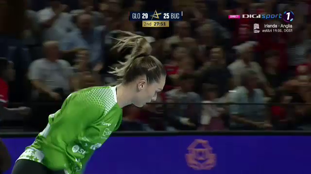 Gloria Bistrița-Năsăud - CSM București 30-26, în EHF Champions League! Ardelencele le-au spulberat visele europene "Tigroaicelor"_16