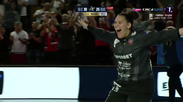 Gloria Bistrița-Năsăud - CSM București 30-26, în EHF Champions League! Ardelencele le-au spulberat visele europene "Tigroaicelor"_22