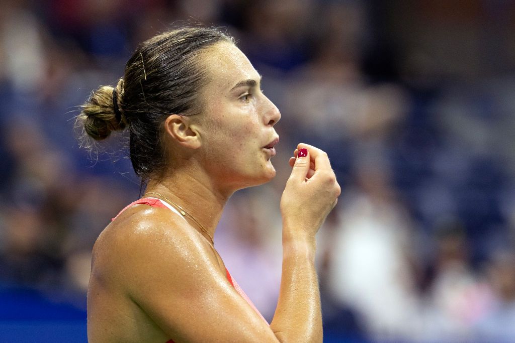 „Lady in Red” Aryna Sabalenka, apariție răvășitoare la ședința foto organizată în cinstea campioanei US Open_37