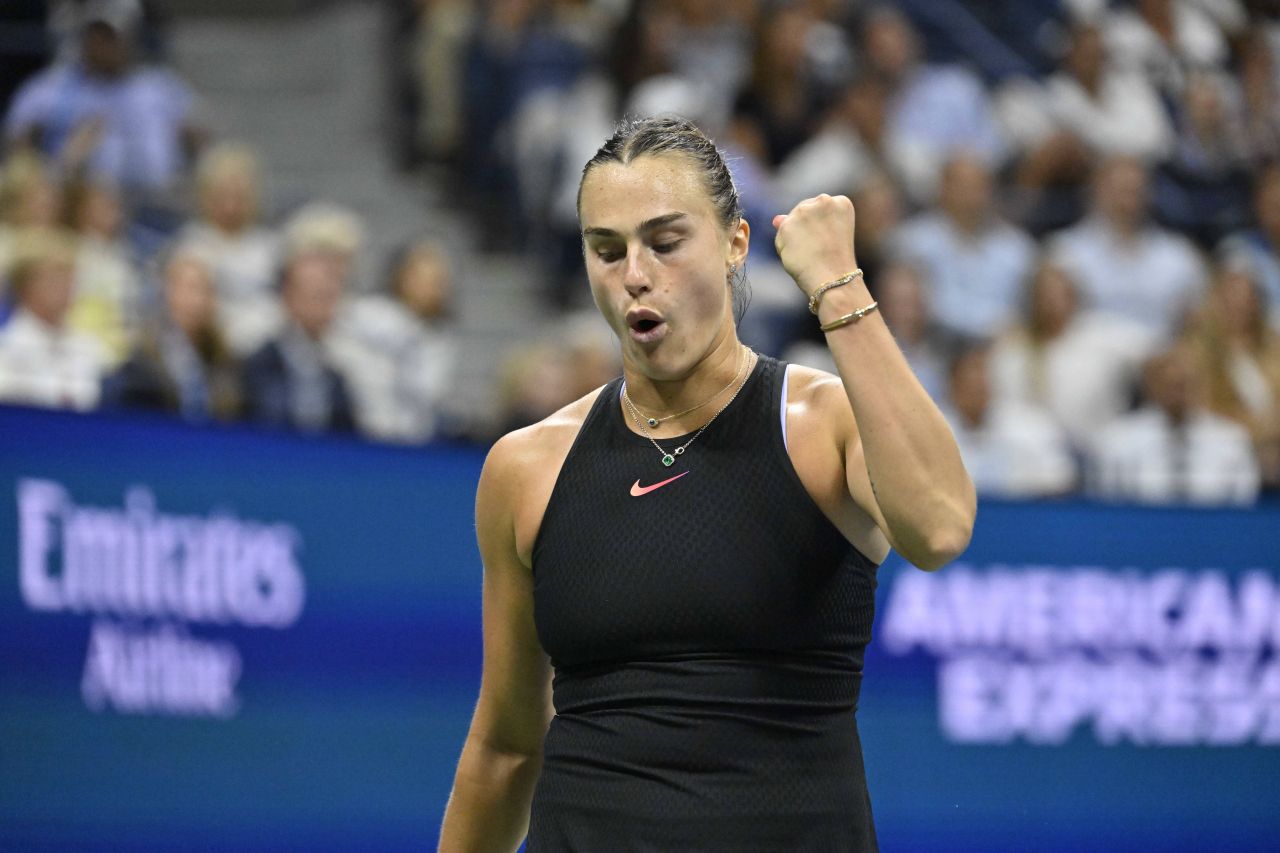 „Lady in Red” Aryna Sabalenka, apariție răvășitoare la ședința foto organizată în cinstea campioanei US Open_9