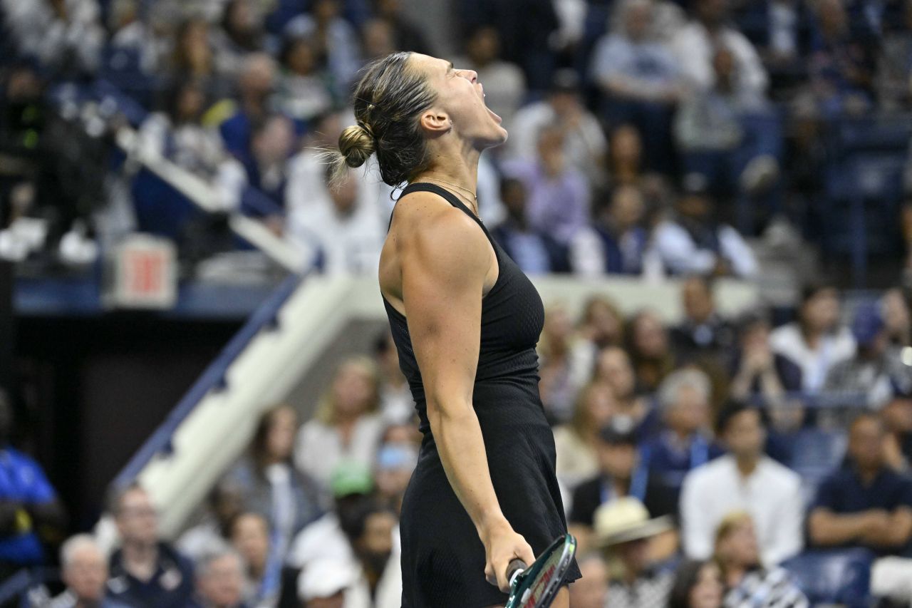 „Lady in Red” Aryna Sabalenka, apariție răvășitoare la ședința foto organizată în cinstea campioanei US Open_11