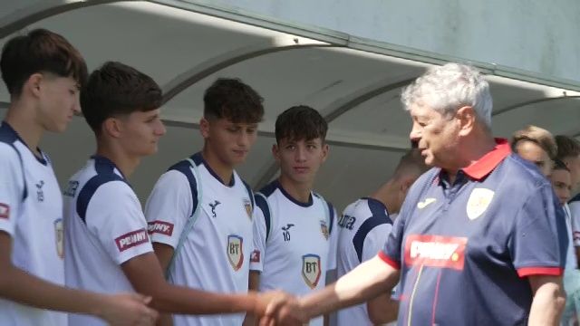 Mircea Lucescu l-a trimis pe Răzvan Marin să discute cu juniorii de la U16: "Vorbește tu în locul meu, spune-le ceva!"_4