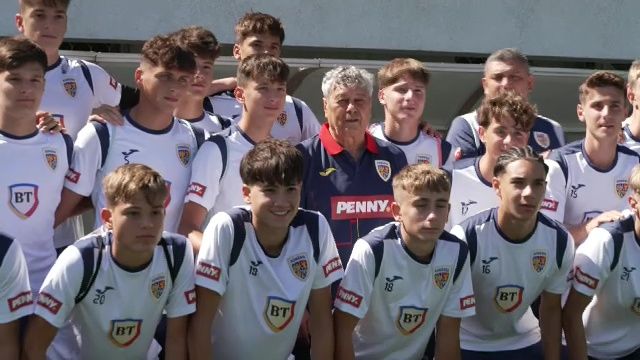 Mircea Lucescu l-a trimis pe Răzvan Marin să discute cu juniorii de la U16: "Vorbește tu în locul meu, spune-le ceva!"_6