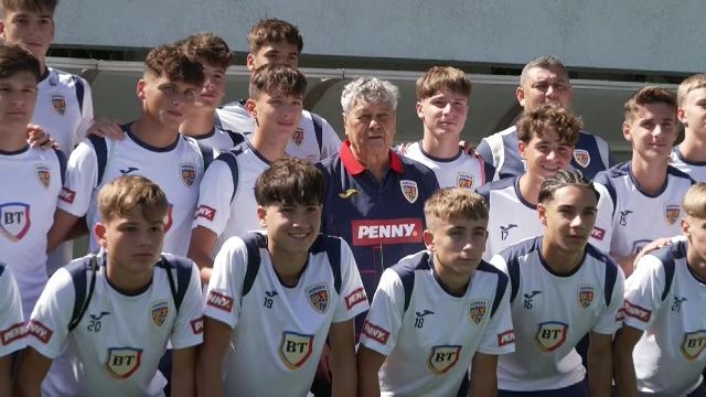 Mircea Lucescu l-a trimis pe Răzvan Marin să discute cu juniorii de la U16: "Vorbește tu în locul meu, spune-le ceva!"_7