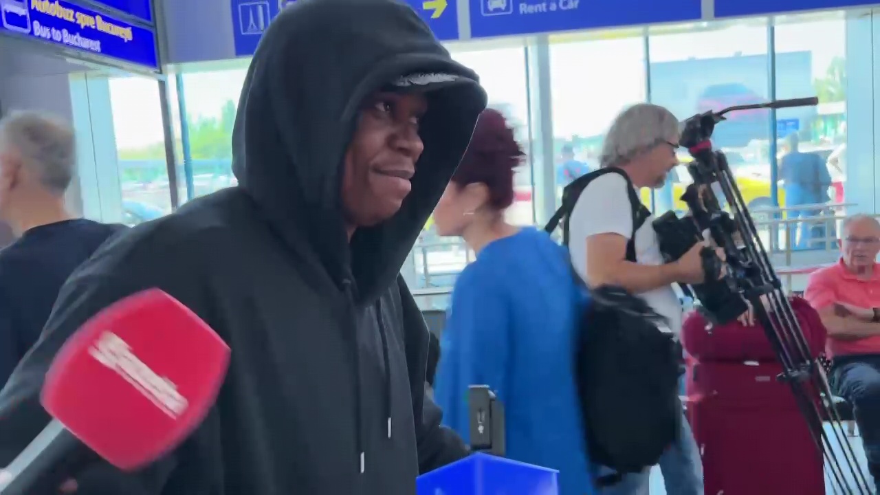 Clinton N'Jie a ajuns la București și semnează cu Rapid! Prima reacție a fostului jucător de la Tottenham și Marseille_2