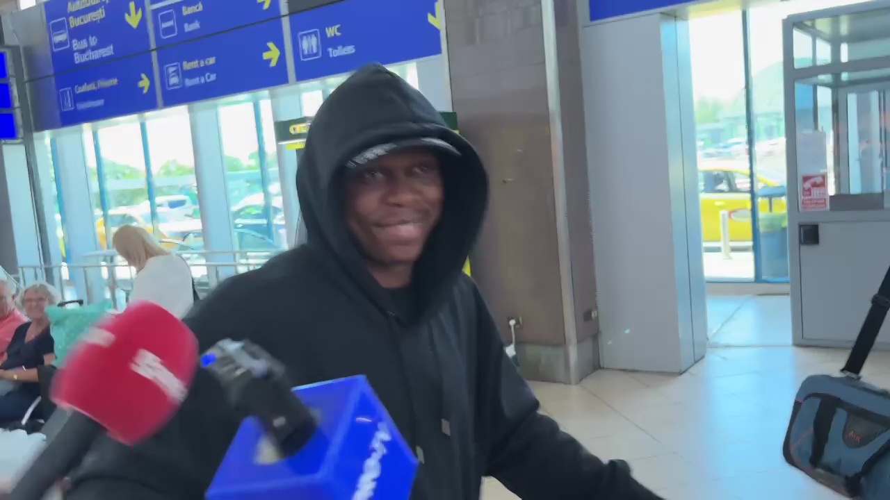 Clinton N'Jie a ajuns la București și semnează cu Rapid! Prima reacție a fostului jucător de la Tottenham și Marseille_9