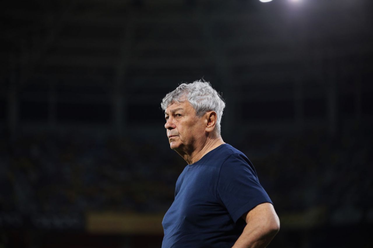 Unicul Mircea Lucescu: ”Nu s-a mai întâmplat vreodată în istoria fotbalului”! Recordul ”senzațional” stabilit de selecționerul României_11