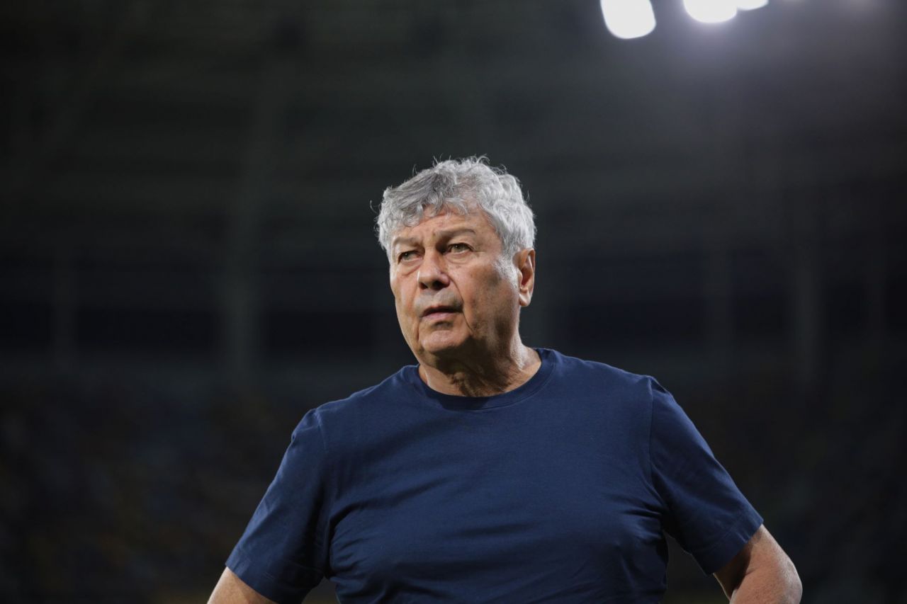 Unicul Mircea Lucescu: ”Nu s-a mai întâmplat vreodată în istoria fotbalului”! Recordul ”senzațional” stabilit de selecționerul României_13