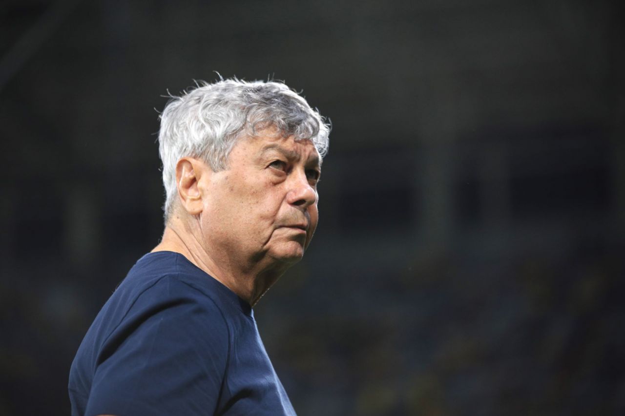 Unicul Mircea Lucescu: ”Nu s-a mai întâmplat vreodată în istoria fotbalului”! Recordul ”senzațional” stabilit de selecționerul României_14