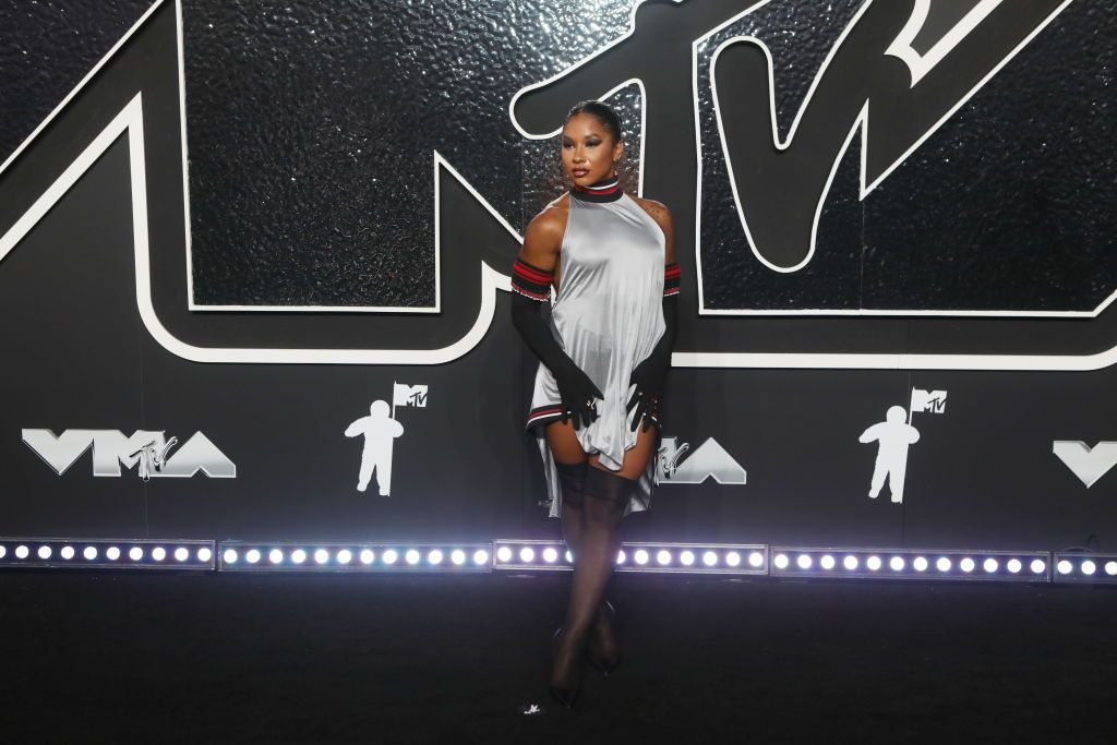 A făcut spectacol alături de Taylor Swift la MTV Music Awards. Apariție incendiară pentru Jordan Chiles_5