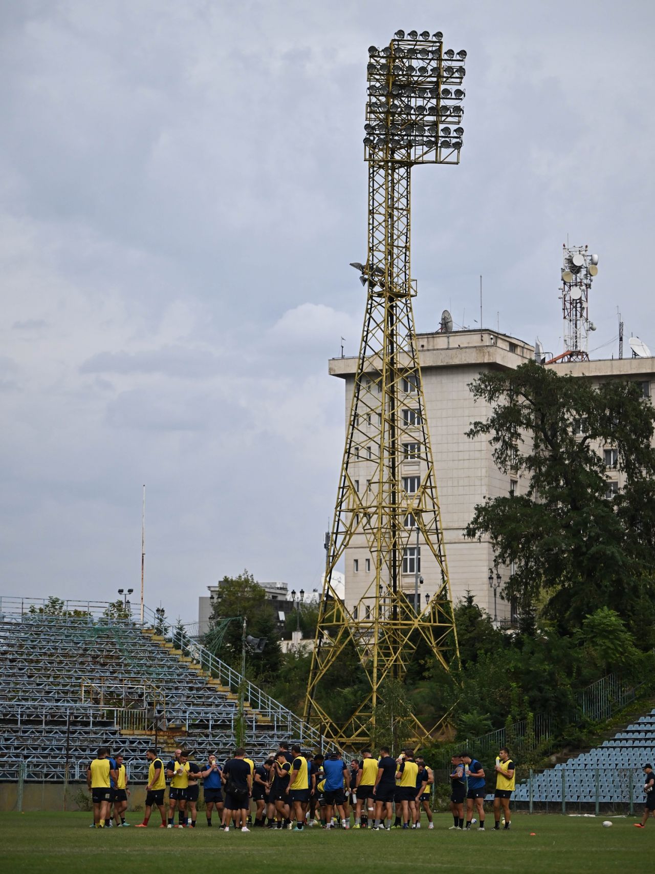 A ”reînviat” stadionul din Cotroceni! Cine s-a antrenat în ”Parcul cu platani” după 12 ani_5